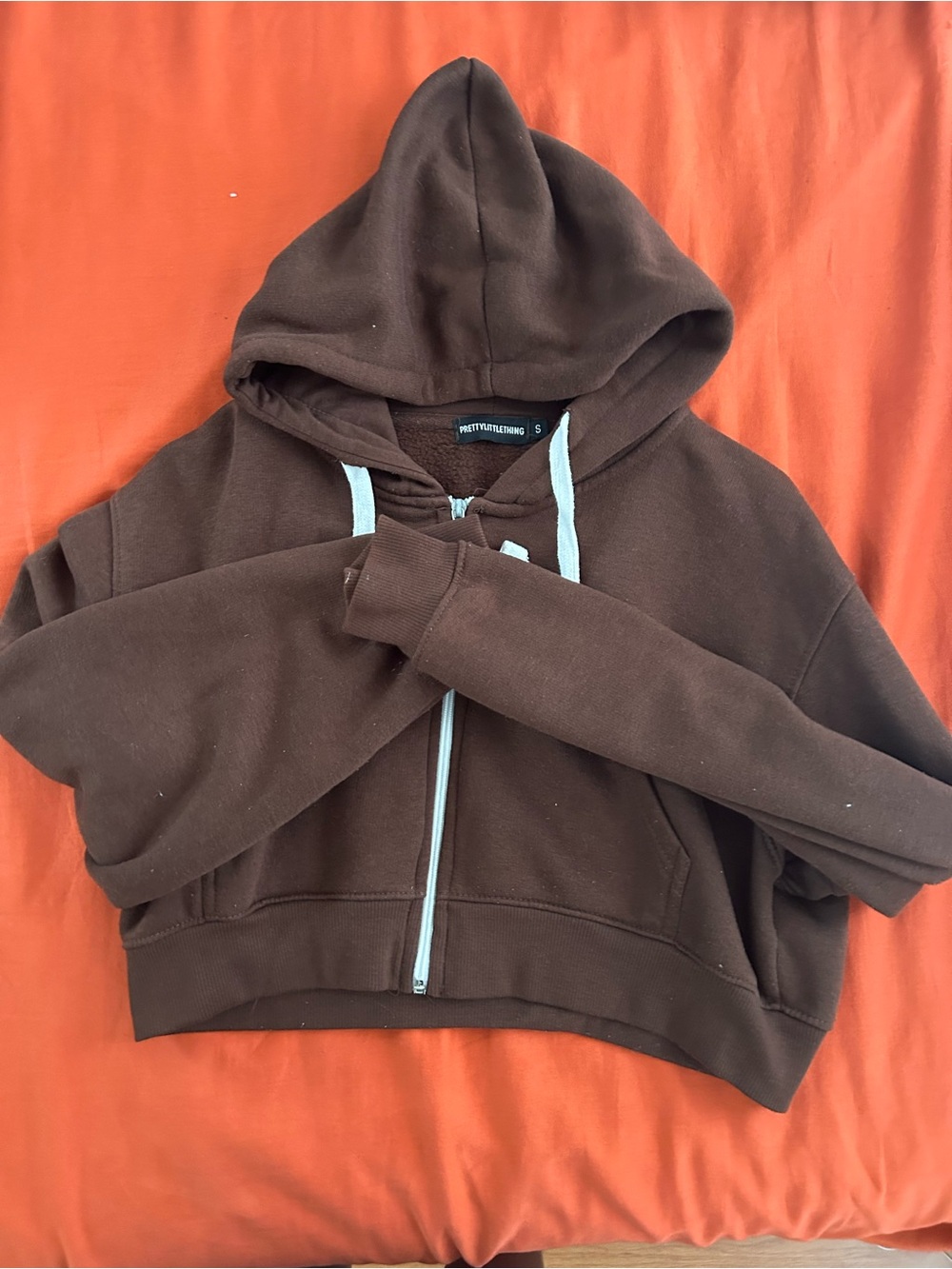 PrettyLittleThing Brown Cropped Zip-Up Hoodie
